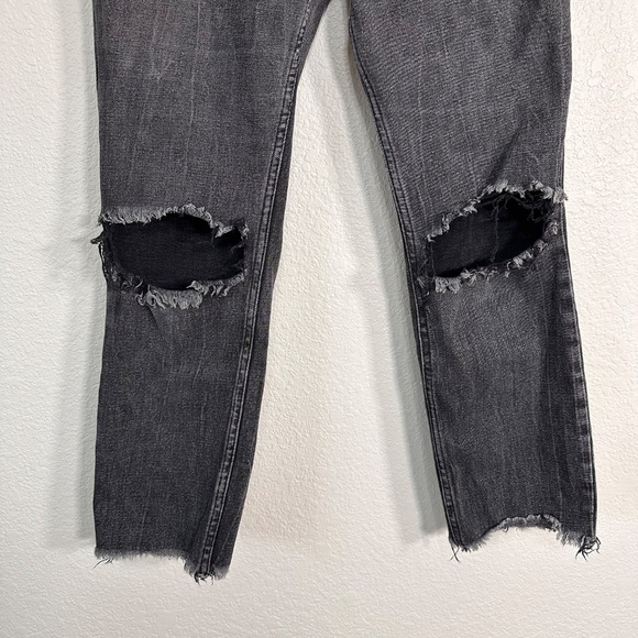 Abercrombie & Fitch Ultra High Rise Mom Jeans 25 - Picture 4 of 4